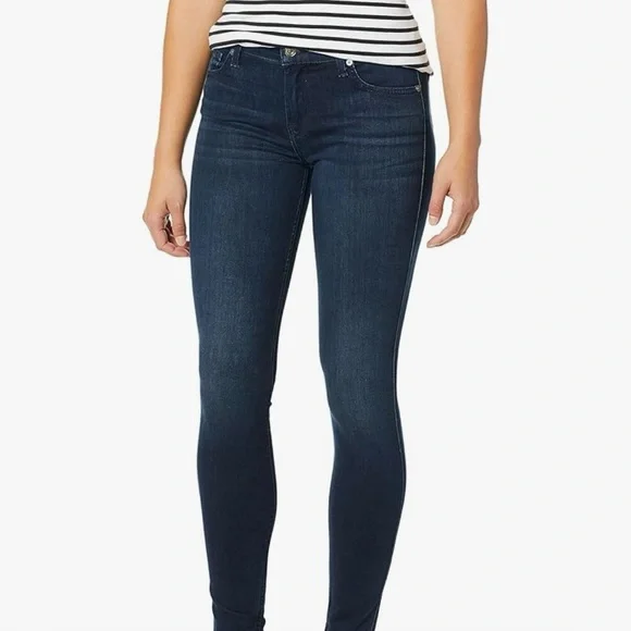 7 For All Mankind Women's Cropped
Gwenevere Dark Wash - Size 27 - Picture 4 of 9